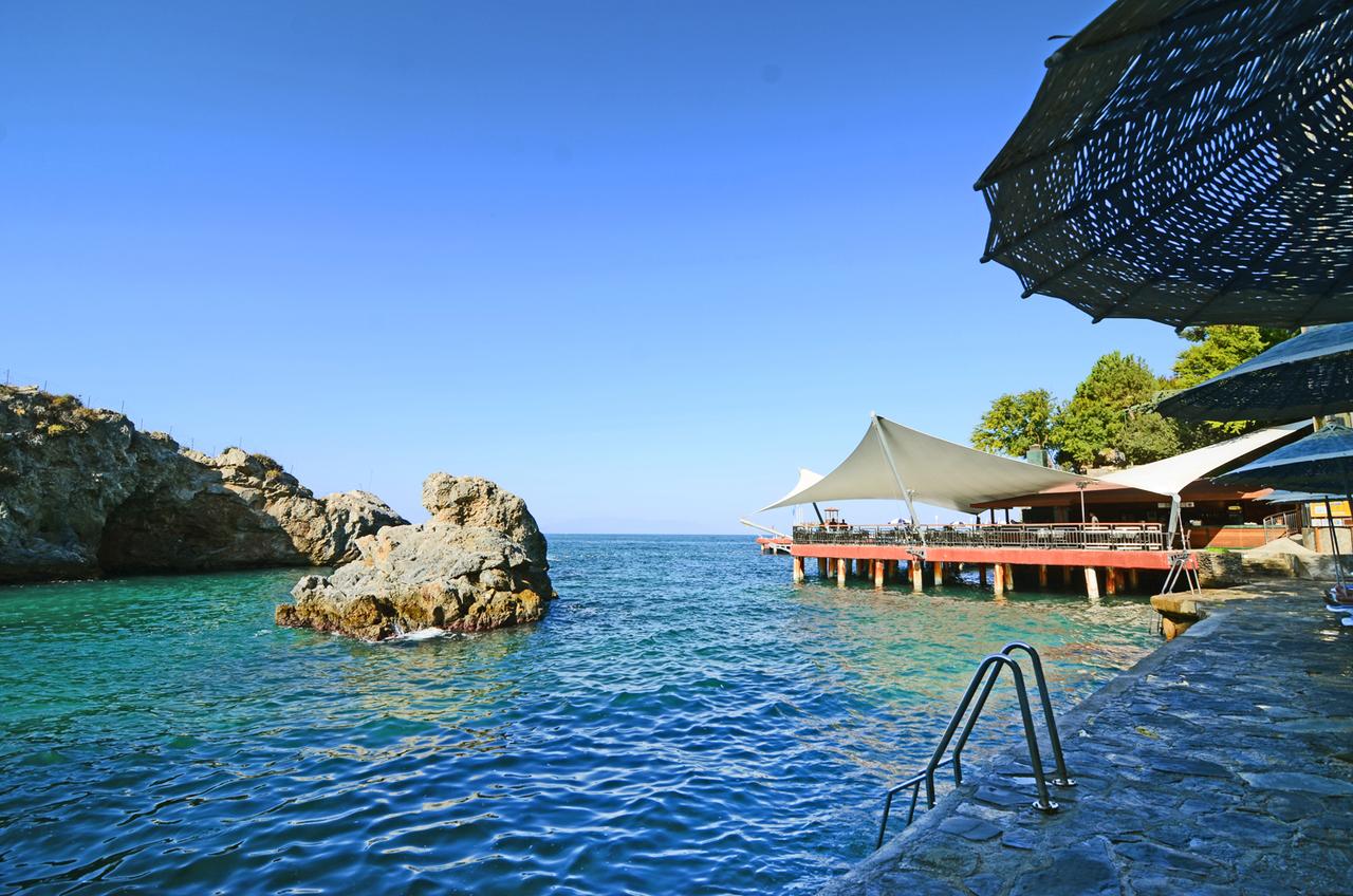 هتل کورومار دیلاکس کوش آداسی